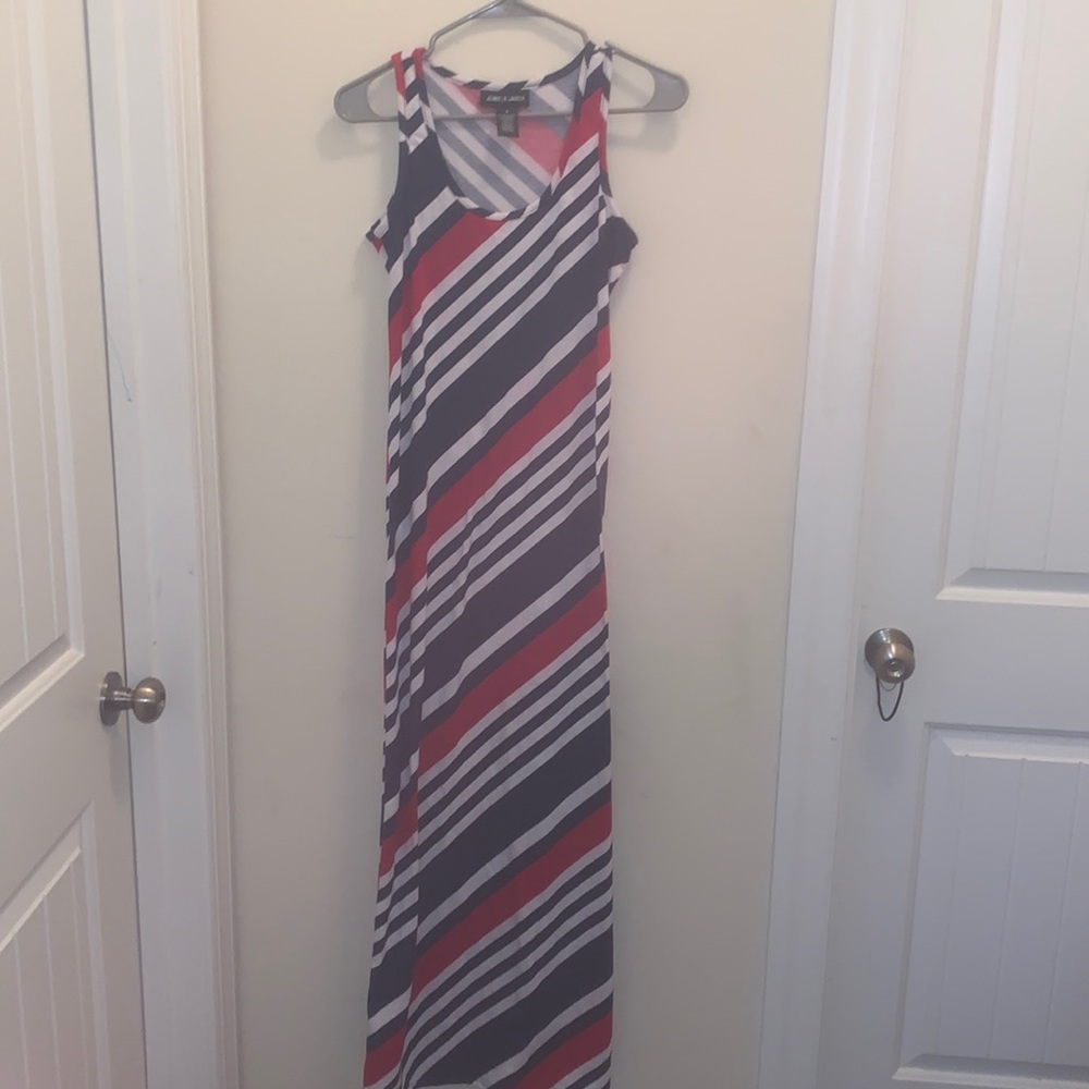 Medium Jennifer Lauren dress w/ slit on the left.